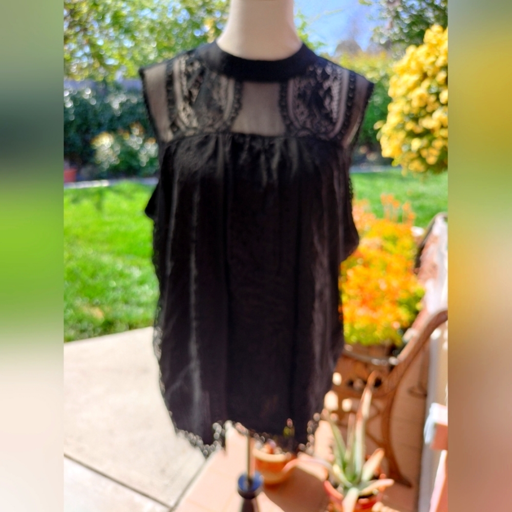 Eve & Maddie sleeveless blouse